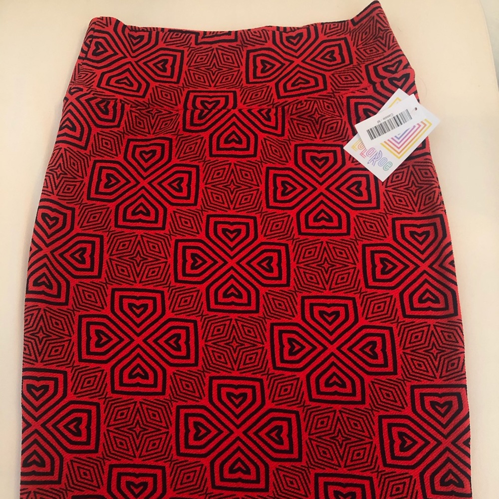 Medium Cassie lularoe skirt NWT